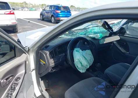 2004 Hyundai Elantra Gls/Gt z USA, uszkodzony, nr VIN KMHDN46D54U897413